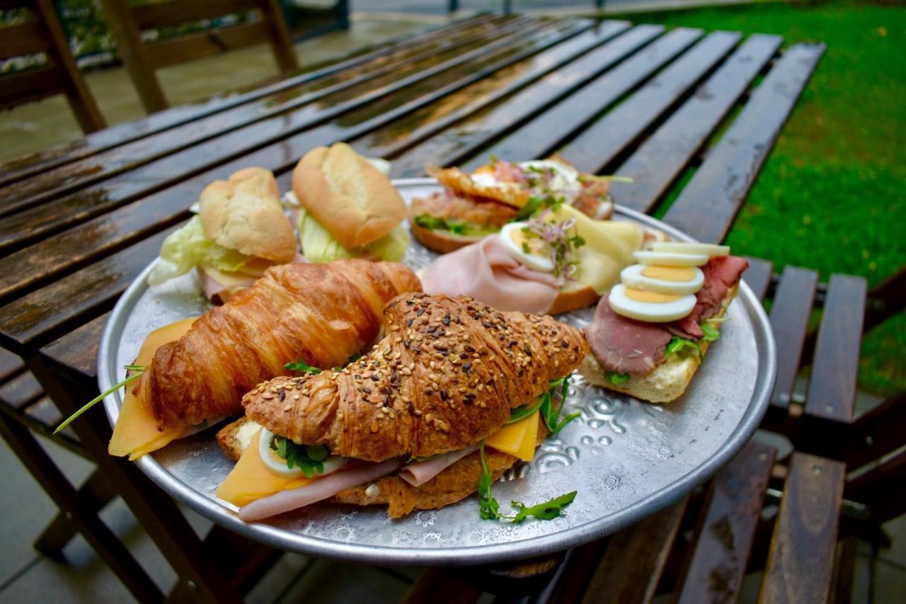 Penzion A Bistro Dilna Třeboň Buitenkant foto