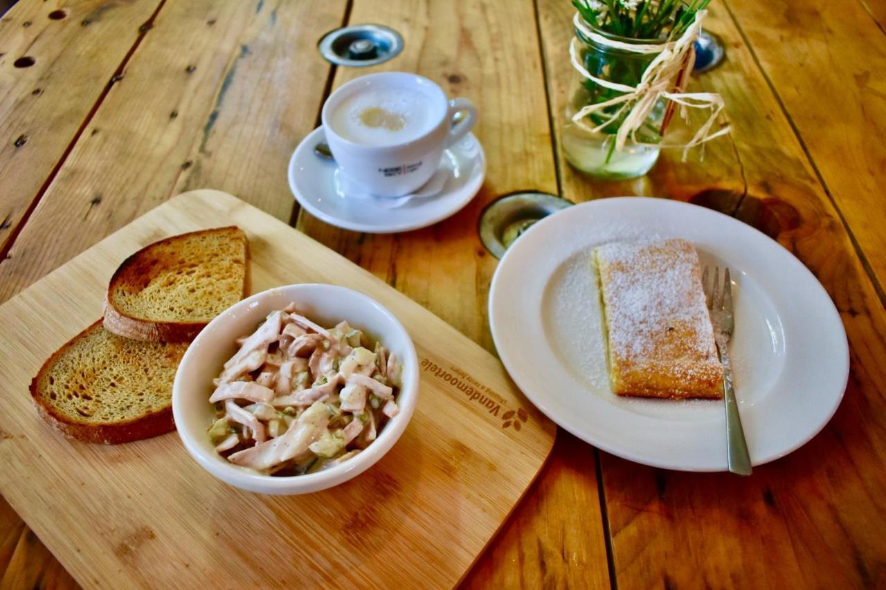 Penzion A Bistro Dilna Třeboň Buitenkant foto