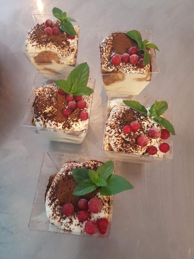 Penzion A Bistro Dilna Třeboň Buitenkant foto